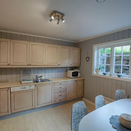 Ideal For Families And Groups Near Sentrum Lejlighed