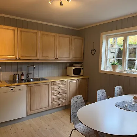 Ideal For Families And Groups Near Sentrum