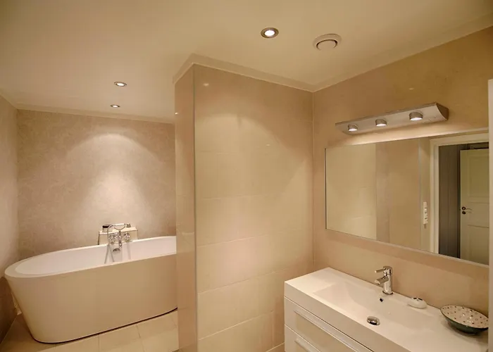 Ideal For Families And Groups Near Slopes And Amenities